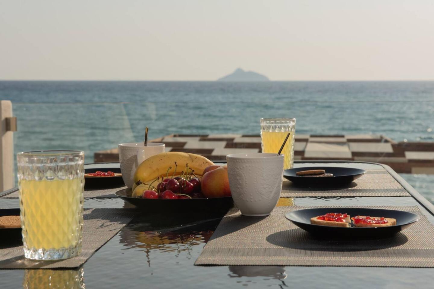 Stella & Eleni Suite With Shared Pool & Open View Kalamaki  Exterior foto