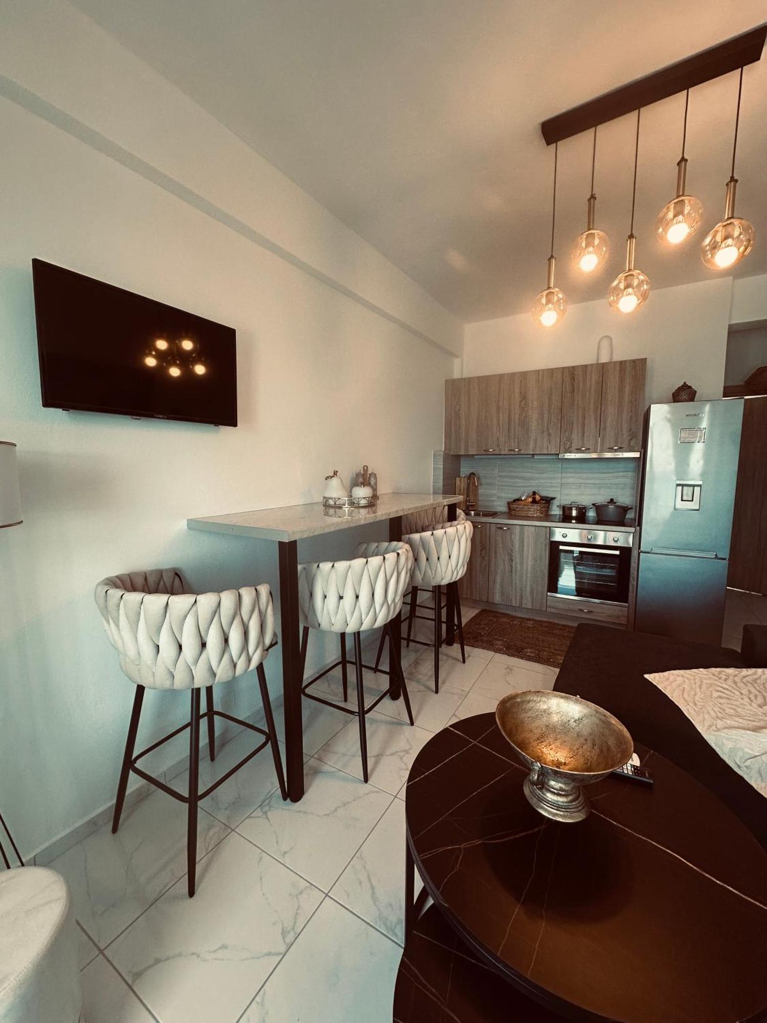 Stella & Eleni Suite With Shared Pool & Open View Kalamaki  Exterior foto